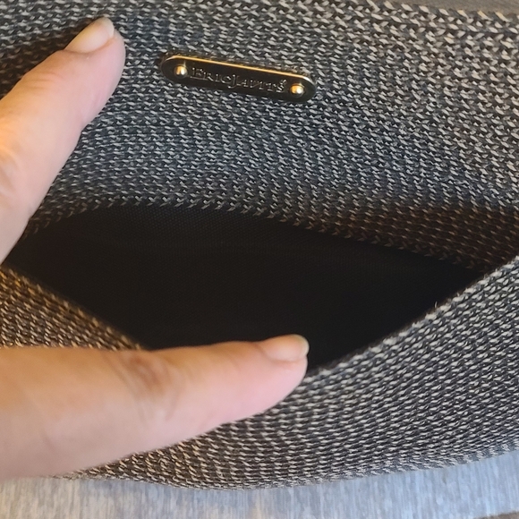 Eric Javits Tan Shoulder Bag - Picture 4 of 12